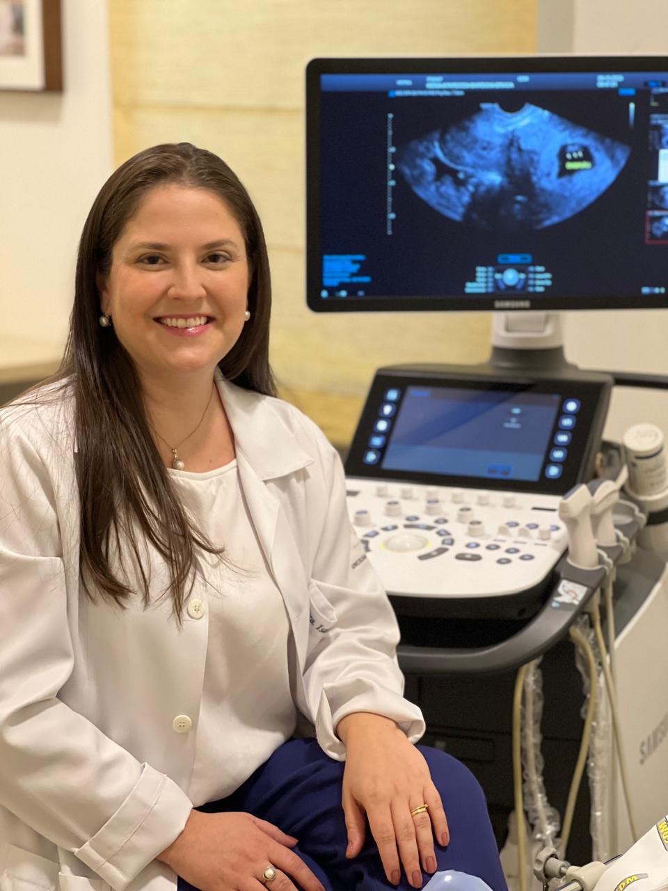 Dra. Isabela Monteiro de Barros Siqueira